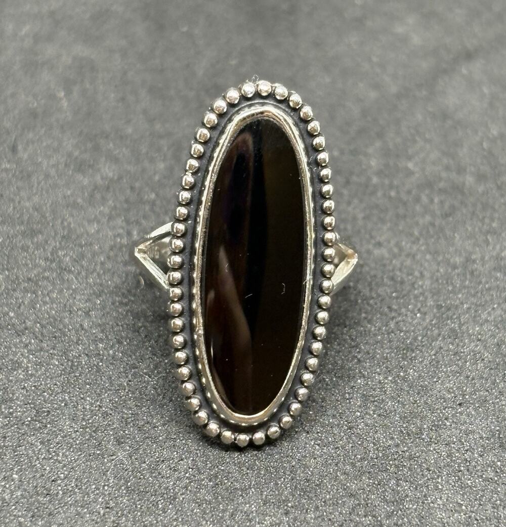 Vintage Clark & Coombs Co Sterling Silver Onyx Oval Roped Ring Size 5.5